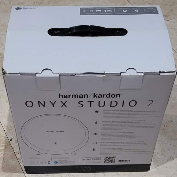 Harmon Kardon Onyx Studio 2 Speaker - Picture 3 of 4